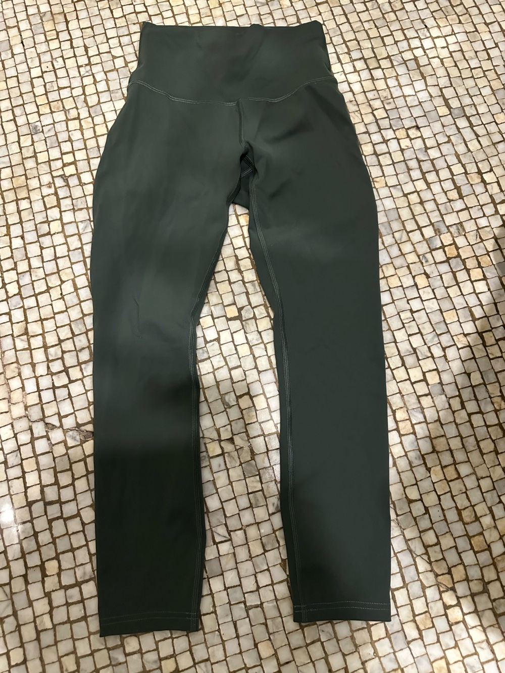 Lululemon Wunder Train High-Rise Tight 23”